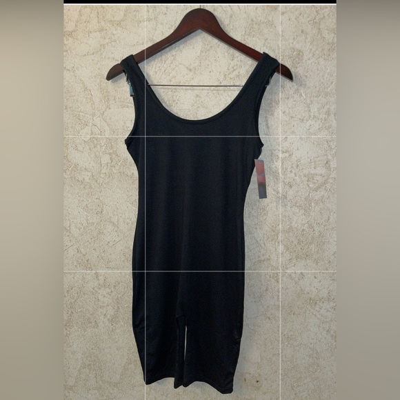 Haley & June Black Sleeveless Romper Size Medium - Picture 1 of 4